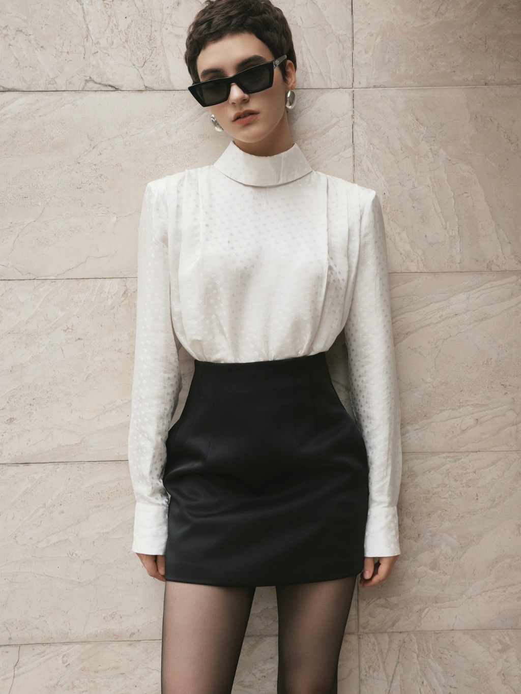 Ảnh Áo sơ mi chấm bi trắng Calista Silk Blouse HUONG BOUTIQUE HBSM1165 2