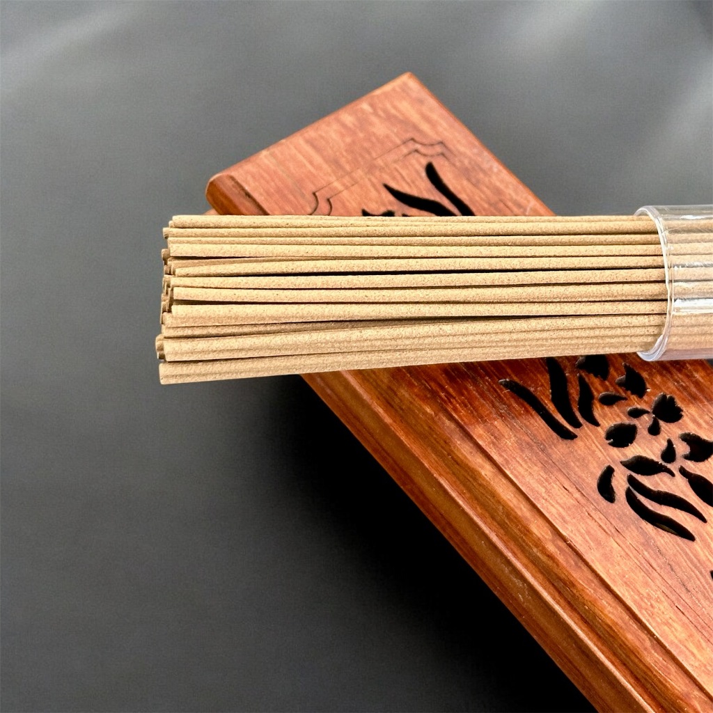 Ảnh Nhang trầm hương Không Tăm cao cấp chất lượng OCOP, ISO 9001 Xưởng Mộc Việt - Ống khoảng 90 cây 4