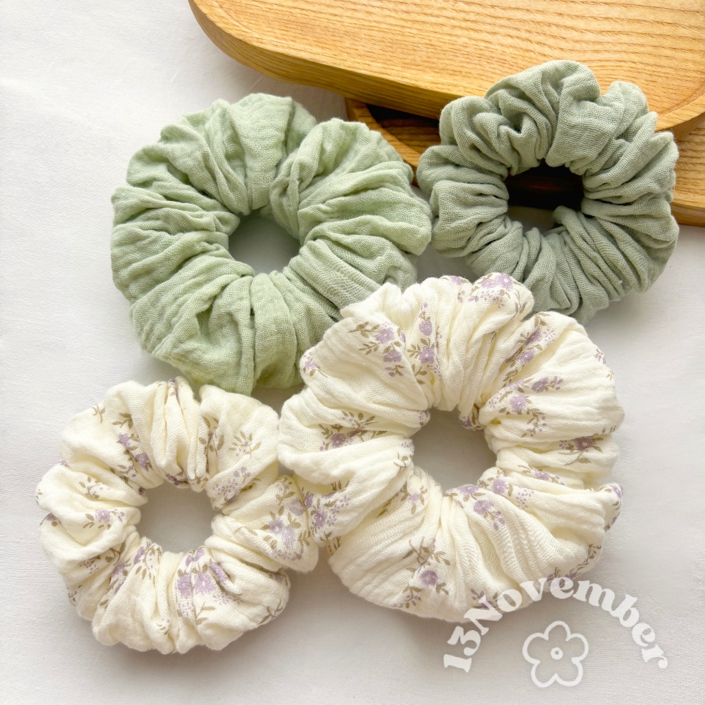 [SIÊU TO] Scrunchies Set Cột Tóc Vải Xô Muslin Hoạ Tiết Hoa Nhí Tím Xanh Size Lớn Phồng To Hot Trend | BigBuy360 - bigbuy360.vn