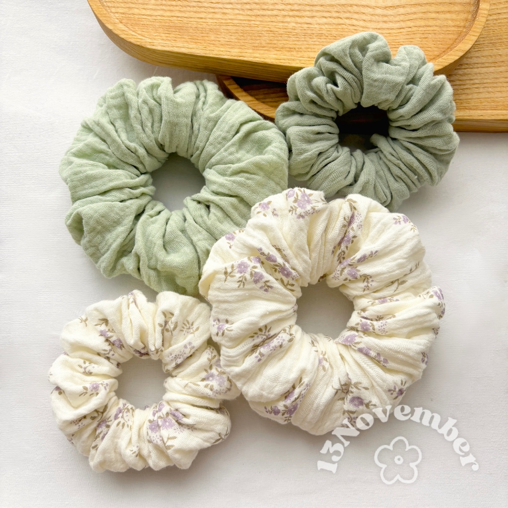 [SIÊU TO] Scrunchies Set Cột Tóc Vải Xô Muslin Hoạ Tiết Hoa Nhí Tím Xanh Size Lớn Phồng To Hot Trend | BigBuy360 - bigbuy360.vn