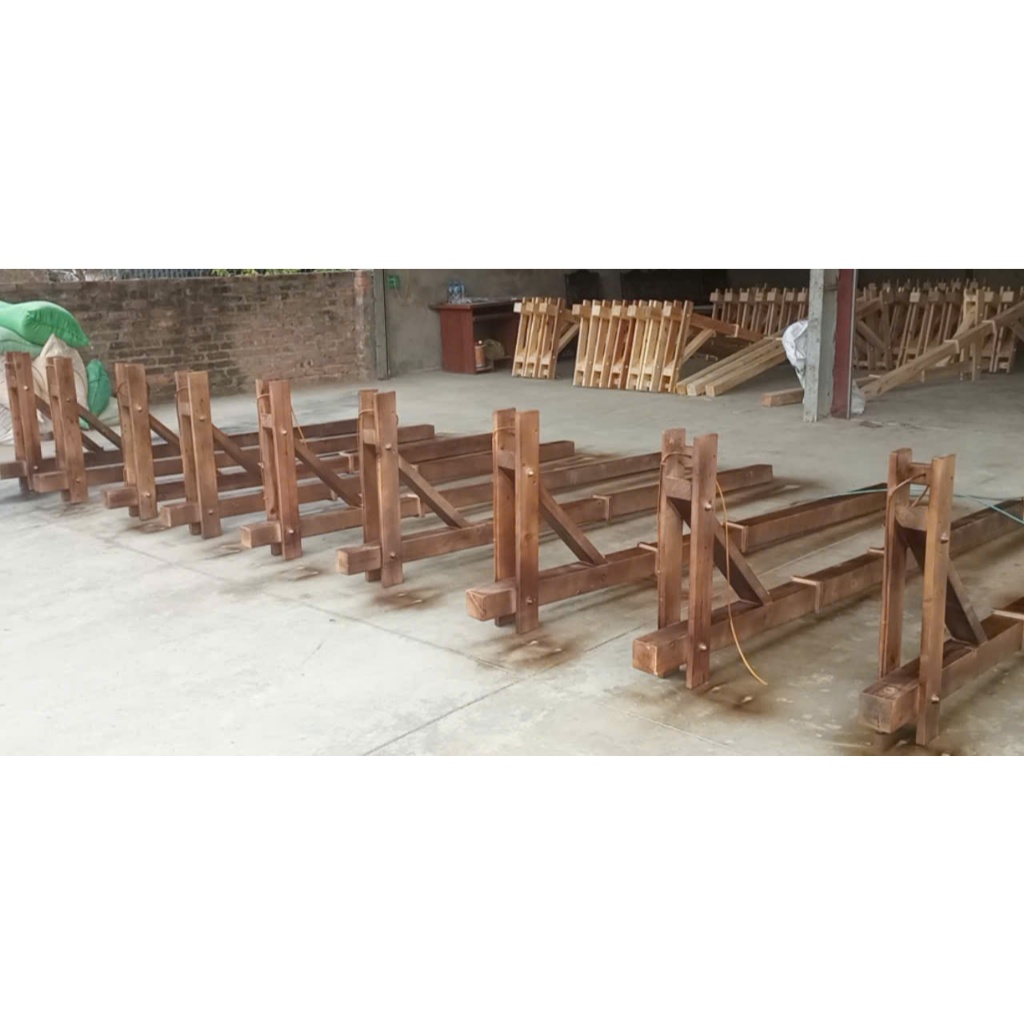 đèn cột gỗ trang trí sân vườn nhà hàng ,quán cafe,đeng ngoại thất.