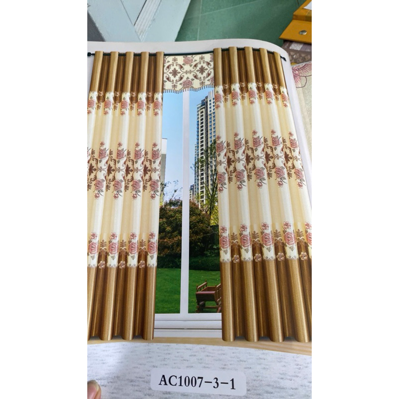 Gấm phi bóng 2 mặt màu vàng  cản nắng  70% thích hợp không gian ít nắng chưa bao gồm thanh treo