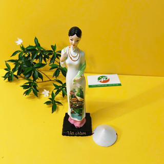 Tượng cô gái Miss viet status đội nón lá Việt Nam - quà tặng lưu niệm trang trí decor ý nghĩa Việt Nam