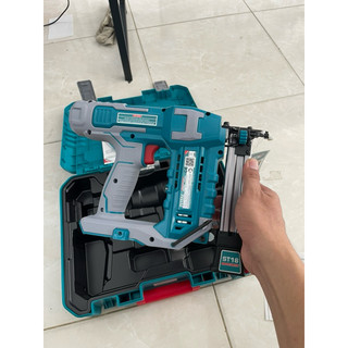 TOTAL Máy bắn đinh bê tông dùng pin 20V TCSTLI3808 & TCSTLI3805