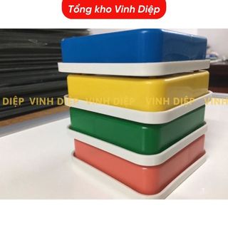 Hộp đựng phấn viết bảng vuông không bụi kèm rẻ lau