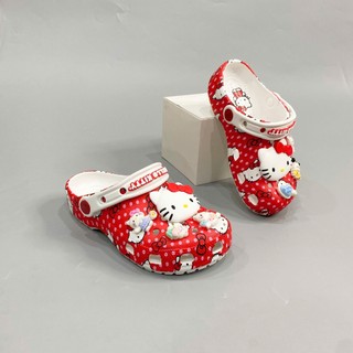 Sục classic đỏ họa tiết Hello Kitty cao cấp tặng kèm 2 charm con to xịn, jibbitz đầu hello kitty to siêu cut