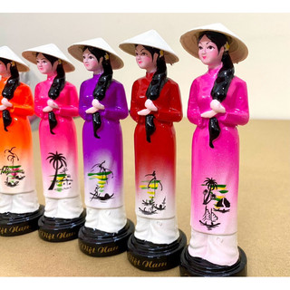 1 Tượng miss Việt Nam - cô gái đội nón lá 12 cm decor