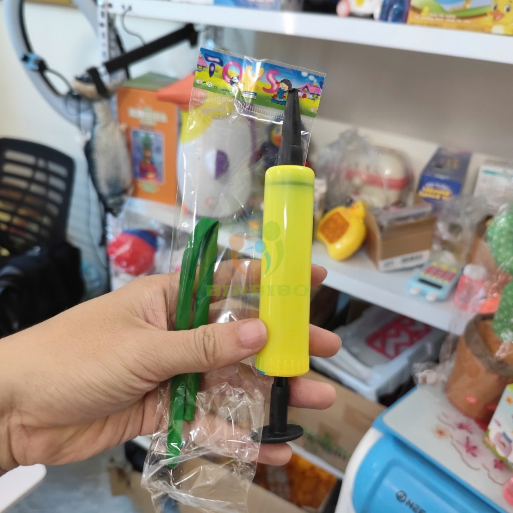 Bơm bóng bay đồ chơi lật đật bơm hơi tặng kèm bóng giun