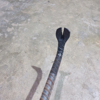xà beng có nhổ đinh phi 16 dài 65cm