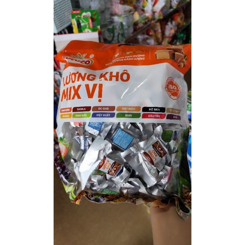 Lương khô mini mix vị FUCUCO gói 1kg | Shopee Việt Nam