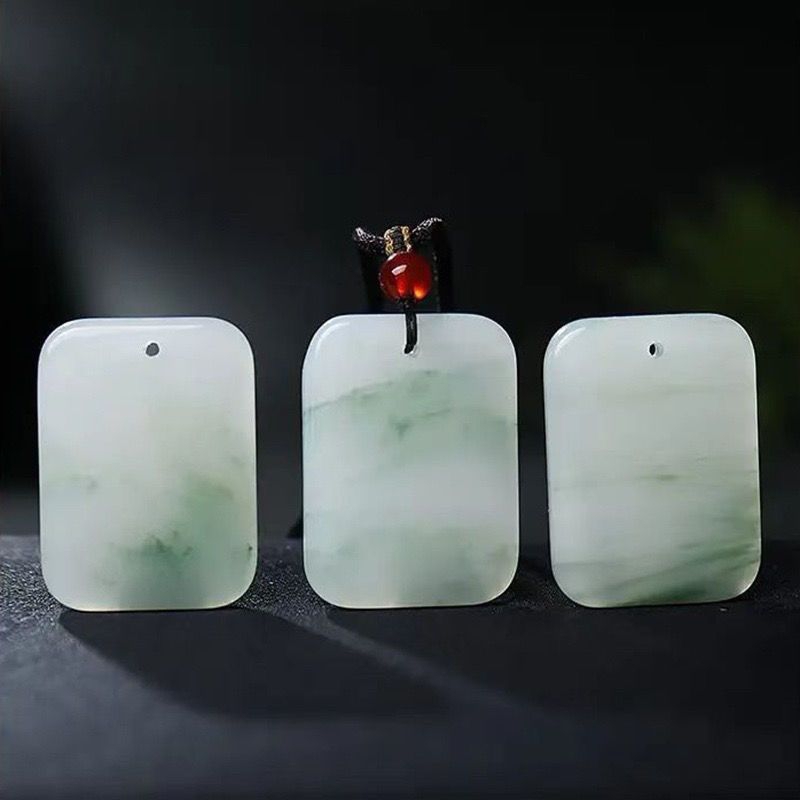 Mặt dây chuyền vô sự ngọc thiên sơn thúy hộ gia chủ được bình an vô sự và mang lại may mắn,gửi hàng ngẫu nhiên