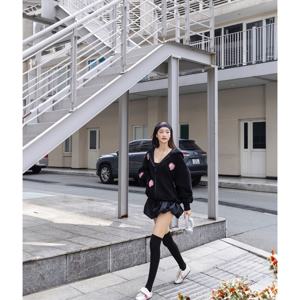 Ảnh Áo Khoác Nỉ Hoodie Zip Đen Thêu Trái Tim Brand TSUN Chính Hãng Lovely UNISEX, Oversize, Streetwear 3