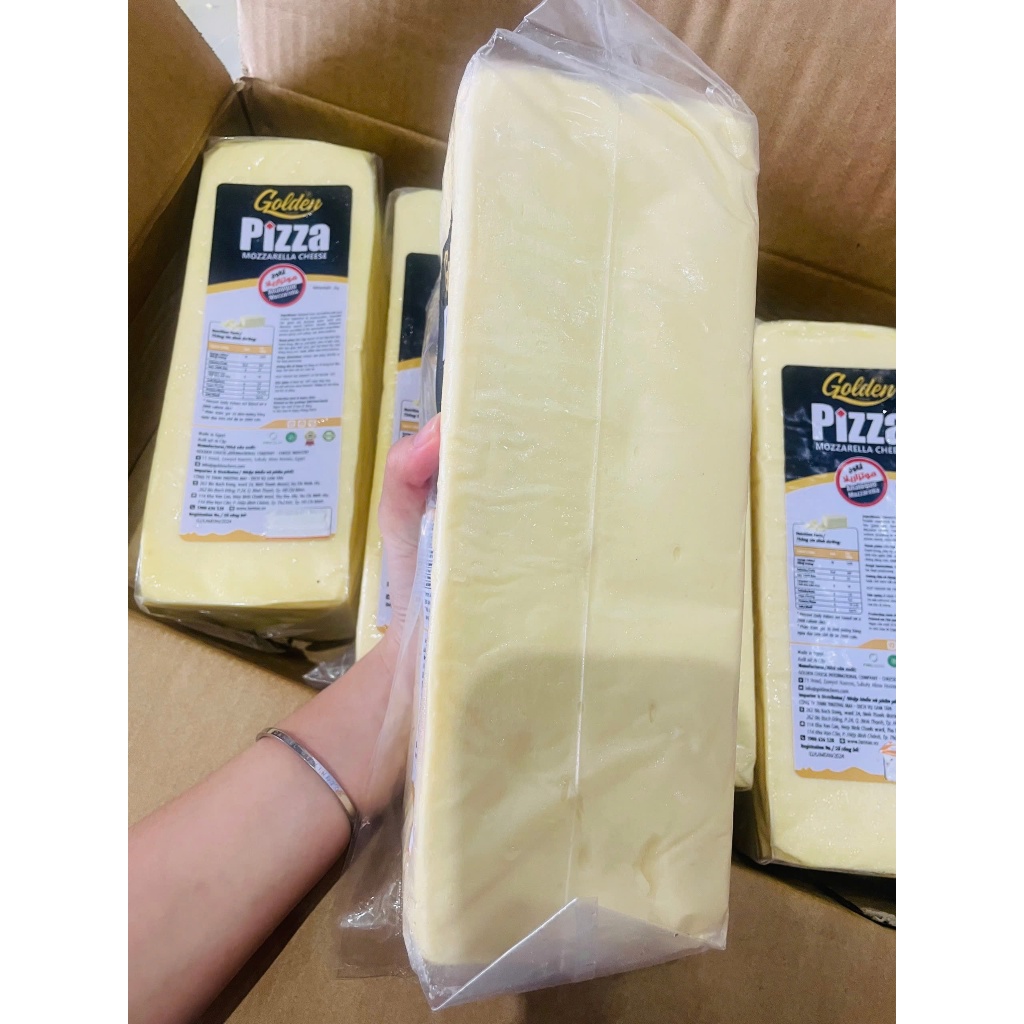 (SHIP TOÀN QUỐC) Khối 2kg Phô mai kéo sợi mozzarella GOLDEN CHEESE có 1 đá gel và 1 thùng xốp