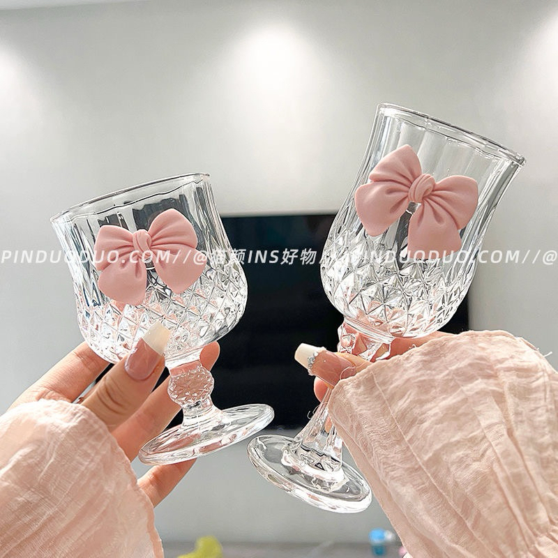 Ly uống nước kèm nơ hồng