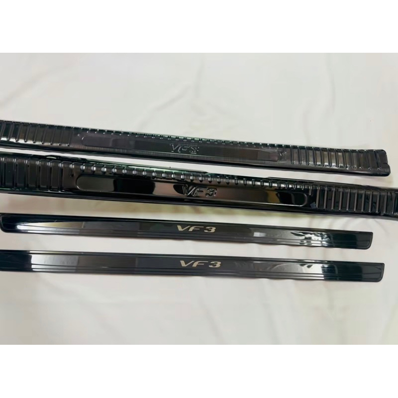 Ốp bậc cửa, nẹp bước chân trong, ngoài xe Vinfast VF3 vân Titan