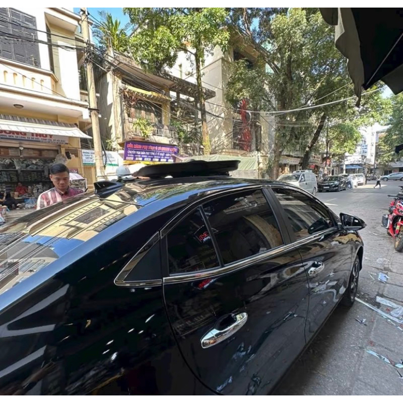 Nẹp chân kính và cong kính xe Toyota Vios 2019-2026 inox sáng bóng hàng cao cấp