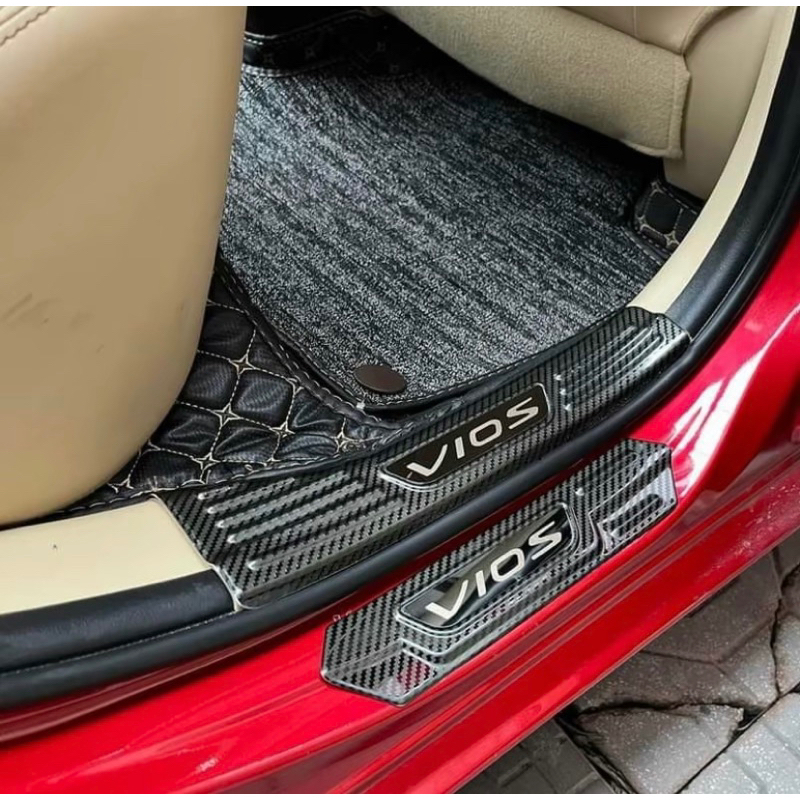 Ốp bậc cửa, nẹp bước chân xe Toyota vios 2019-2026 Vân carbon hàng cao cấp