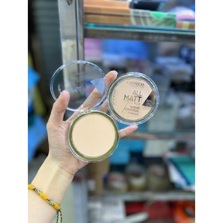 phấn nén catrice thuong dùng trong makeup