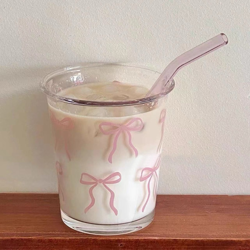 Cốc nơ kèm ống hút