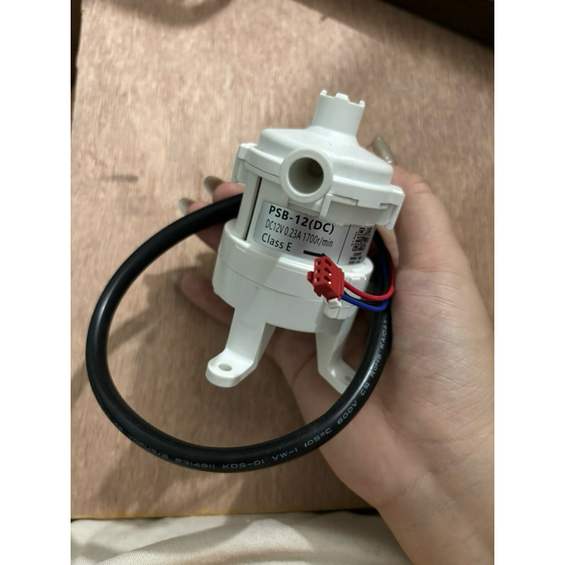 Bơm nước ngưng máy lạnh , điều hoà âm trần Daikin