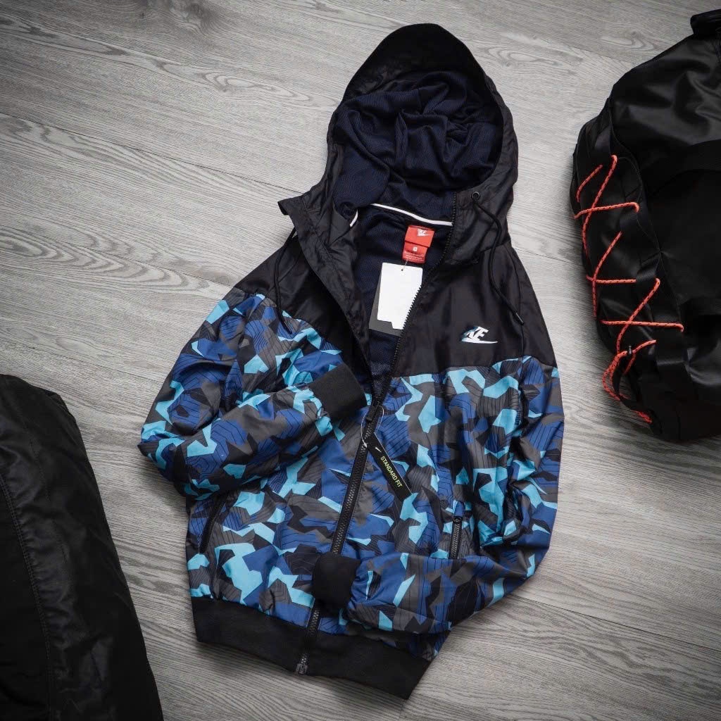 Nike badlands camo windbreaker best sale