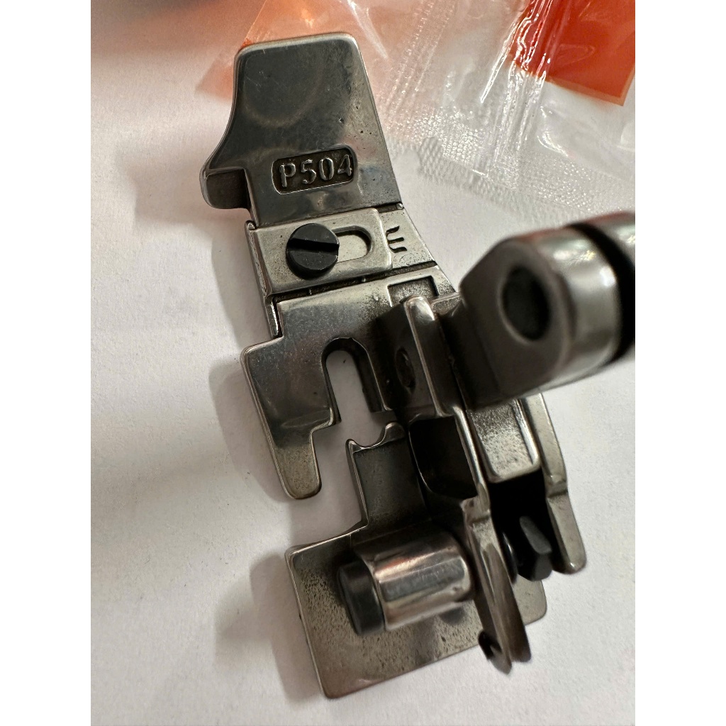 Chân Vịt Vắt Sổ 5 Chỉ Siruba P504 - Máy May Công Nghiệp