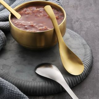 Muỗng thìa inox được làm từ thép không gỉ sáng bóng có cán cầm dài muỗng ăn súp đầu tròn tiện lợi sang trong decor