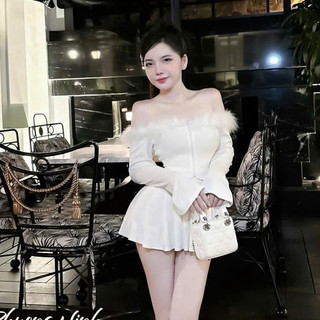 Áo thun trễ vai dáng ôm dài tay phốilông siêu chảnh New hót thời trang 2024