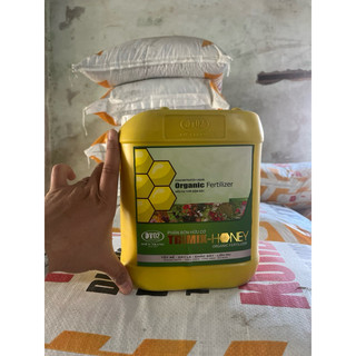Can HONEY 5L ĐIỀN TRANG - Cung cấp cân đối các chất dinh dưỡng cần thiết cho các loại cây trồng.