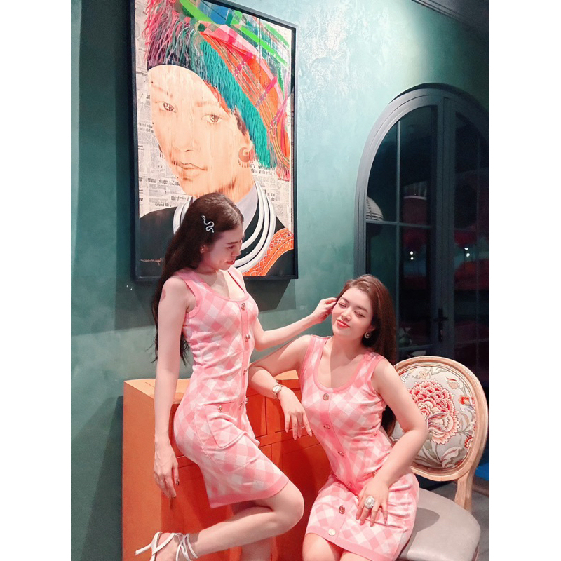 Đầm len nút ôm body Balman màu hồng