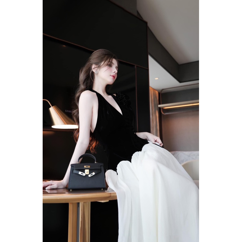 Đầm váy nữ Yếm nhung sát nách đính hoa phối voan tơ hàn chân vầy dài xòe cao cấp phong cách tiểu thư New 2024
