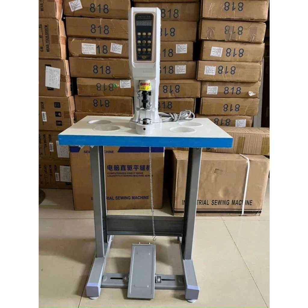 Dập Cúc Điện Tử SIPUBA 818D Có Mắt Dò Chống Dập Tay - Phụ Kiện Ngành May Chính Hãng