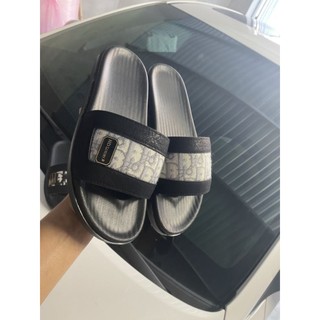 Dép đinh mẫu ngôi sao mới nhất