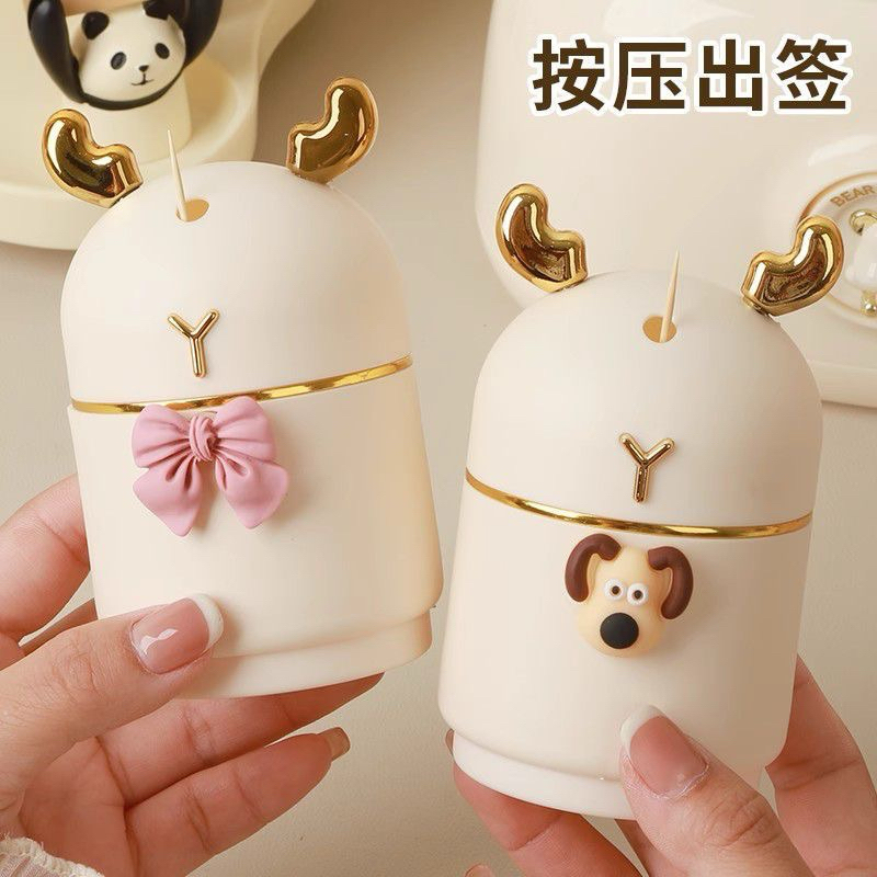 Lọ tăm gấu kèm charm