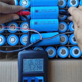 ĐỔ SỈ BÁN BUÔN Pin 32700 mới - 3,2v 6Ah dùng cho đóng bình xe máy năng lượng mặt trời