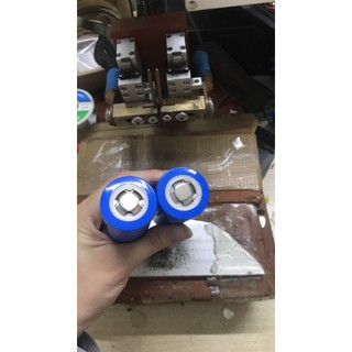 ĐỔ SỈ BÁN BUÔN Pin 32700 mới - 3,2v 6Ah dùng cho đóng bình xe máy năng lượng mặt trời
