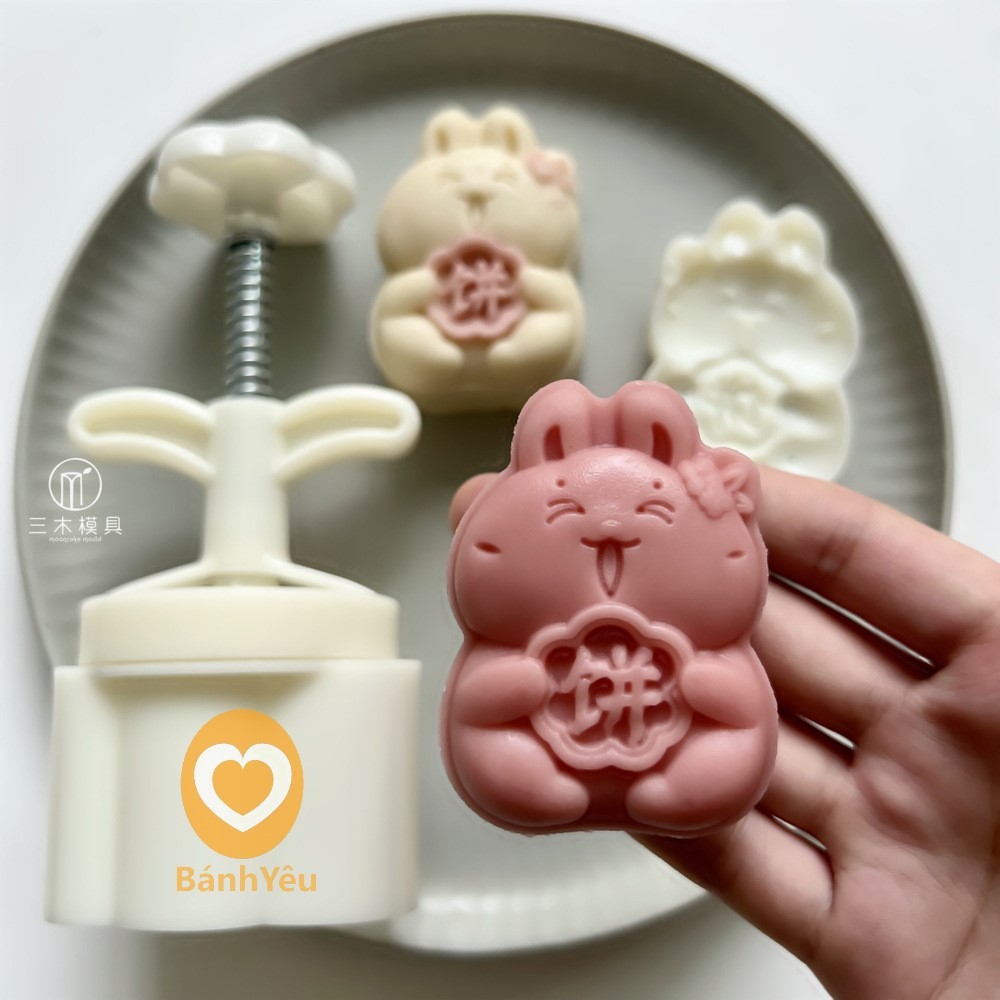 Khuôn bánh trung thu lò xo 3D 1 mặt 65g họa tiết Thỏ cười - KH241A