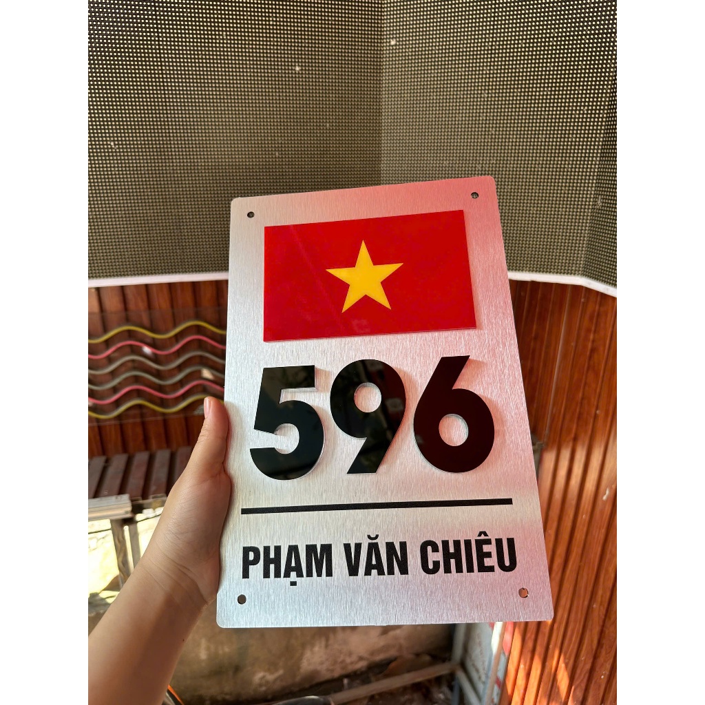 BIỂN SỐ NHÀ CỜ ĐỎ SAO VÀNG,Màu xước bạc  SỐ NỔI