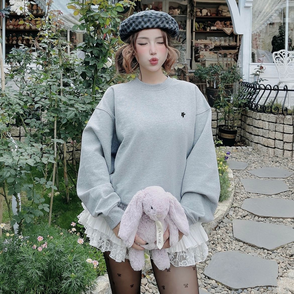 Áo Sweater RT CLASSY Nỉ Cotton Mềm Mịn Dày Dặn Logo Mini Basic Nam Nữ