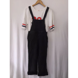Đầm yếm jean GU siêu xinh mới toanh có 2 size M, L