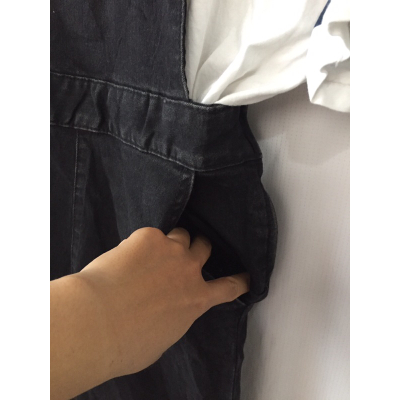Đầm yếm jean GU siêu xinh mới toanh có 2 size M, L