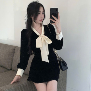 Váy cổ thắt nơ nhung tay dài trên gối triết eo, Váy đầm cổ nơ mini chất nhung dáng ngắn màu đen phối cổ màu kem nữ tính