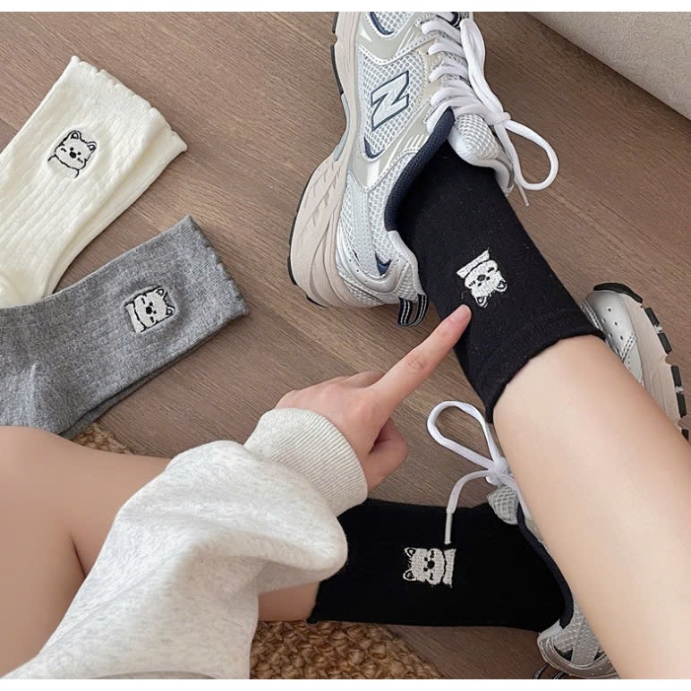 Vớ Tất Gấu 3 màu TRẮNG ĐEN XÁM phong cách trẻ trung, năng động.