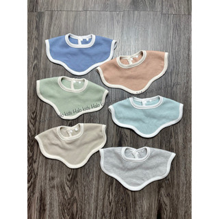 Yếm xinh hình cánh hoa chất liệu cotton wafflet cho bé