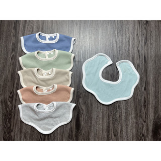 Yếm xinh hình cánh hoa chất liệu cotton wafflet cho bé
