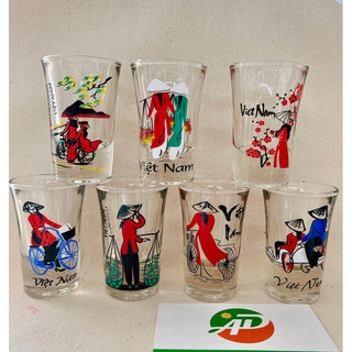 1 Ly thuỷ tinh lưu niệm Việt Nam