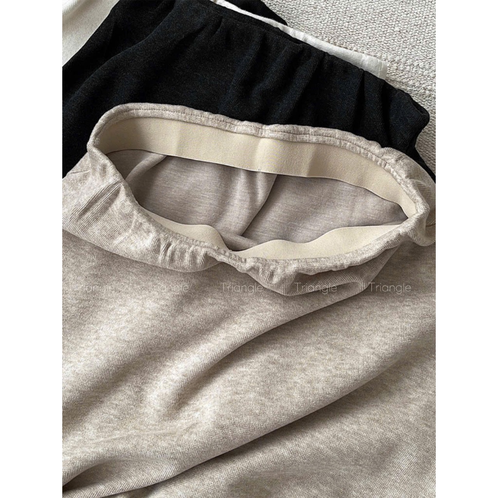 Triangle - (Giá thanh lý, không hoàn) Easy knitted skirt Chân váy len midi dáng A nhẹ nhàng Hàn Quốc