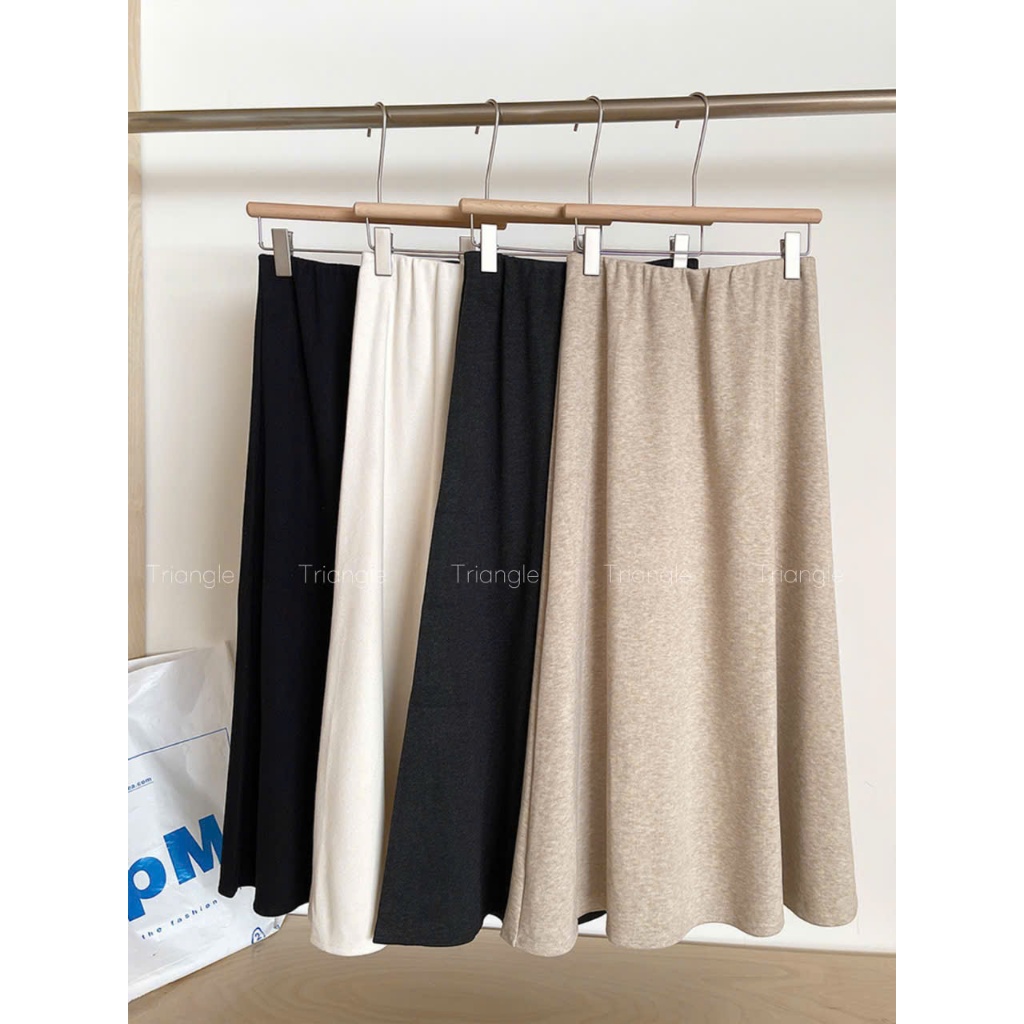 Triangle - (Giá thanh lý, không hoàn) Easy knitted skirt Chân váy len midi dáng A nhẹ nhàng Hàn Quốc