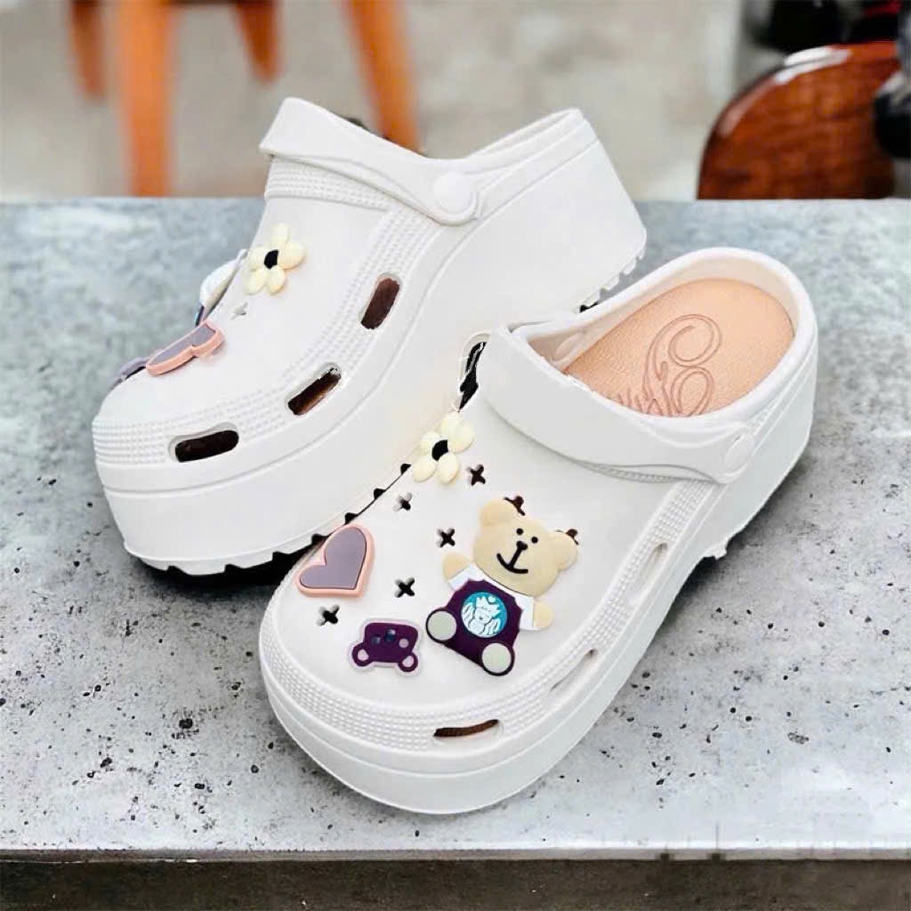 Sục Cross đế cao, Dép sandal nữ đế cao 7cm đính stick dễ thương có lỗ thoáng khí | BigBuy360 - bigbuy360.vn