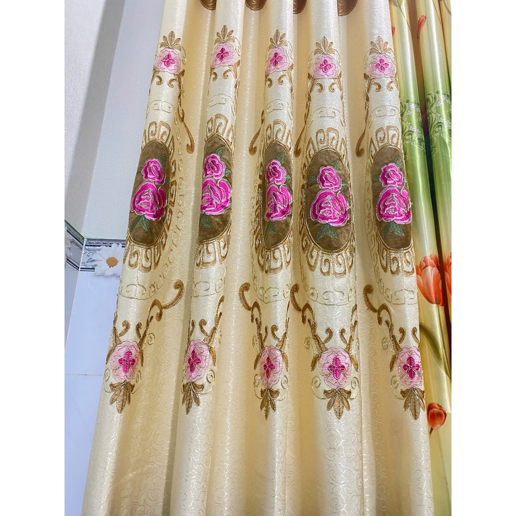 1 TẤM GẤM THÊU MÀU VÀNG CHƯA CÓ CÂY TREO - TREO 1 TẤM MUA 1 TẤM _TREO 2 TẤM MUA 2 TẤM RÈM CỬA VIỆT HÀN